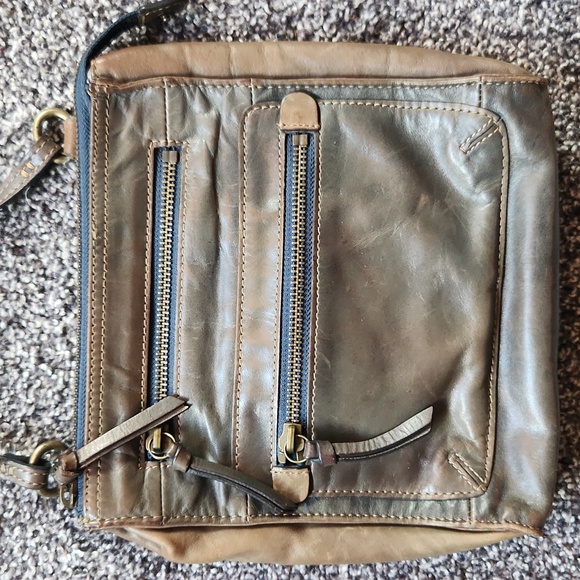 Fossil Genuine Leather Crossbody Purse Bag - Picture 2 of 5